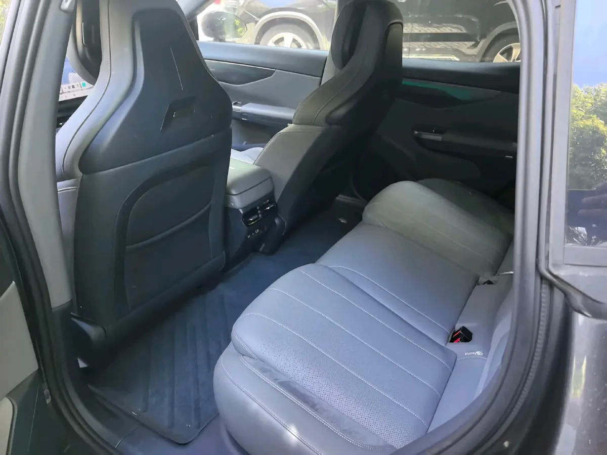 2024 LYNK&CO 07 EM-P 1.5T 163HP L4 3DHT PHEV 18.99KWH,autocango,china used car exporter,china ev exporter,chinese used car exporter,chinese used ev exporter