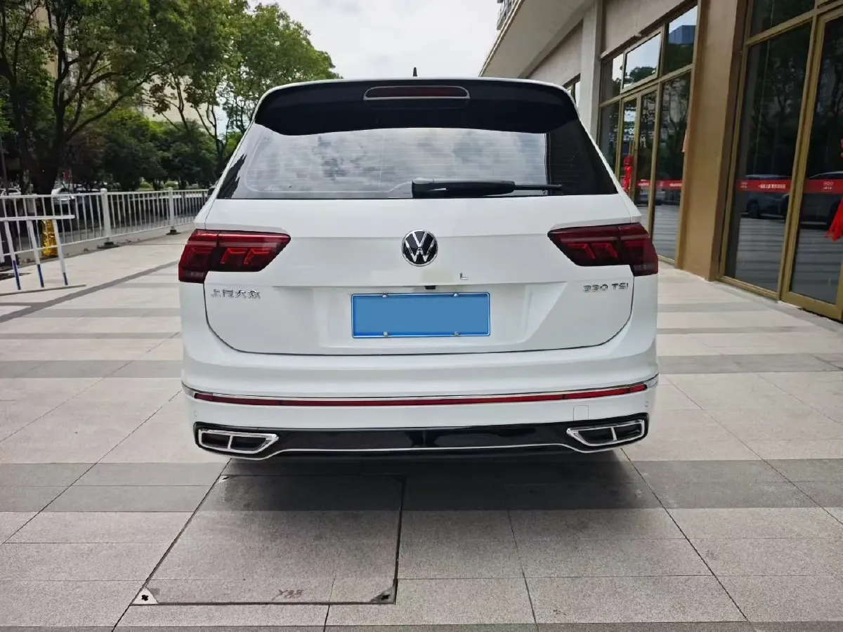 2024 Volkswagen Tiguan L 2.0T 186HP L4 7DCT,autocango,china used car exporter,china ev exporter,chinese used car exporter,chinese used ev exporter