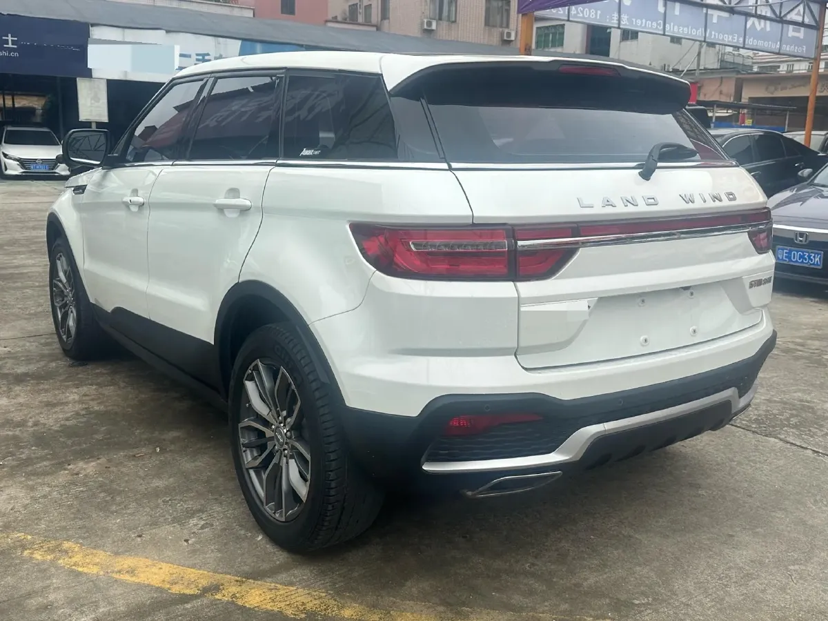2018 Landwind X7 1.5T 163HP L4 8AT,autocango,china used car exporter,china ev exporter,chinese used car exporter,chinese used ev exporter