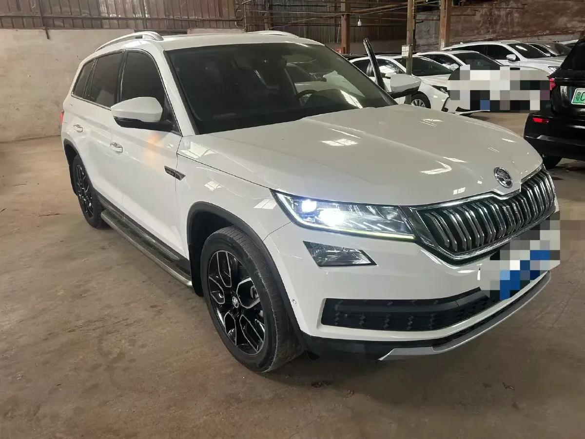 2019 Skoda Superb 2.0T 220HP L4 7DCT,autocango,china used car exporter,china ev exporter,chinese used car exporter,chinese used ev exporter