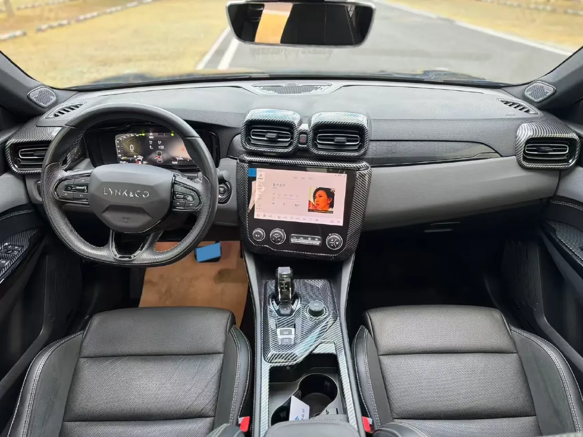 2022 LYNK&CO 03 2.0T 190HP L4 7DCT,autocango,china used car exporter,china ev exporter,chinese used car exporter,chinese used ev exporter