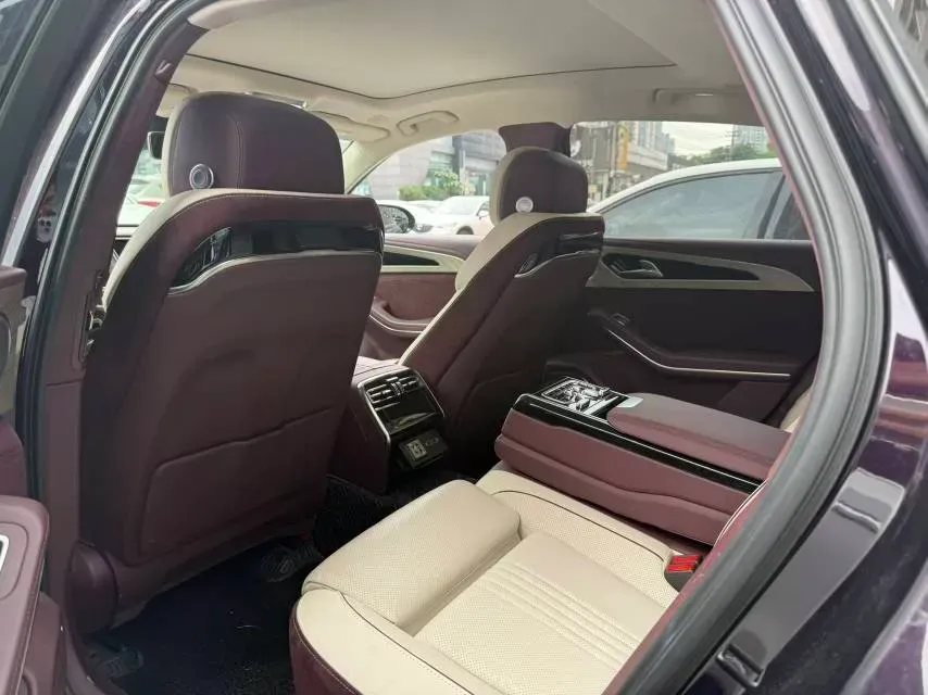 2020 HongQi H9 2.0T 252HP L4 7DCT,autocango,china used car exporter,china ev exporter,chinese used car exporter,chinese used ev exporter