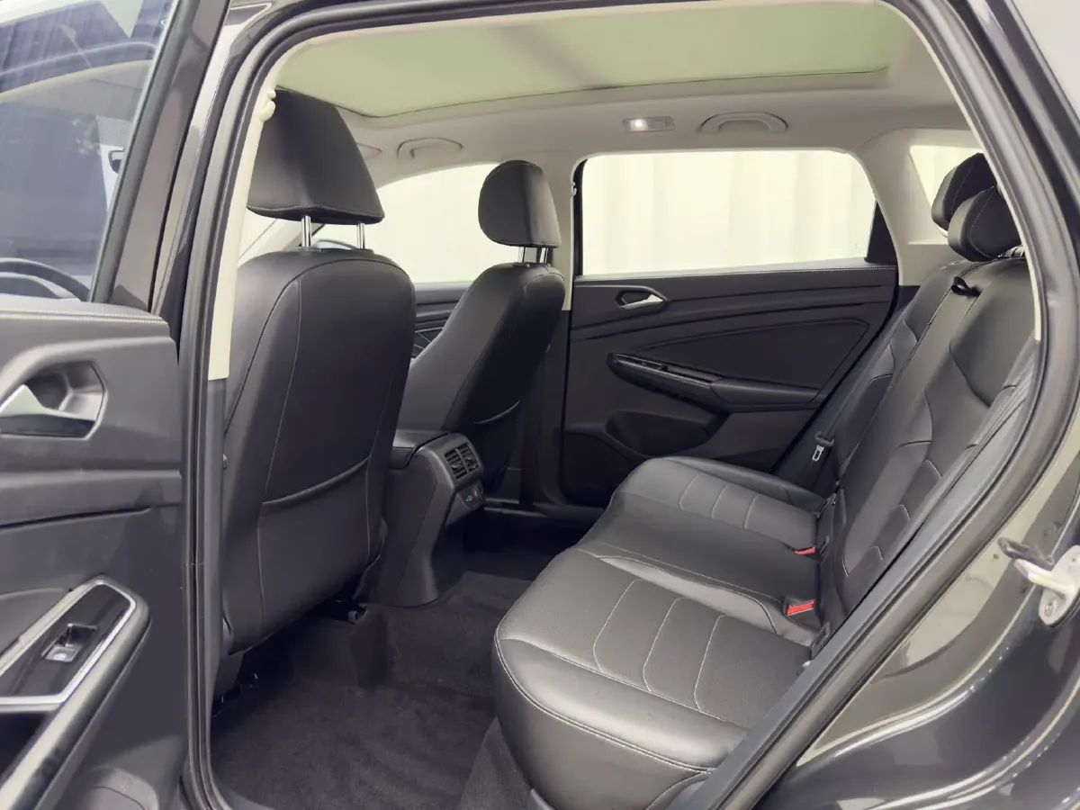 2021 Jetta VS7 1.4T 150HP L4 6AT,autocango,china used car exporter,china ev exporter,chinese used car exporter,chinese used ev exporter