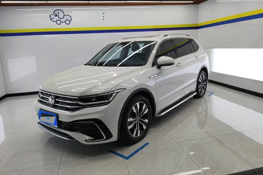2024 Volkswagen Tiguan L 2.0T 186HP L4 7DCT,autocango,china used car exporter,china ev exporter,chinese used car exporter,chinese used ev exporter