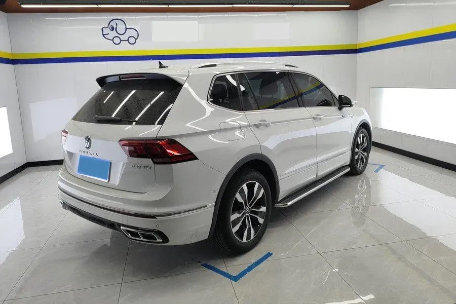 2024 Volkswagen Tiguan L 2.0T 186HP L4 7DCT,autocango,china used car exporter,china ev exporter,chinese used car exporter,chinese used ev exporter