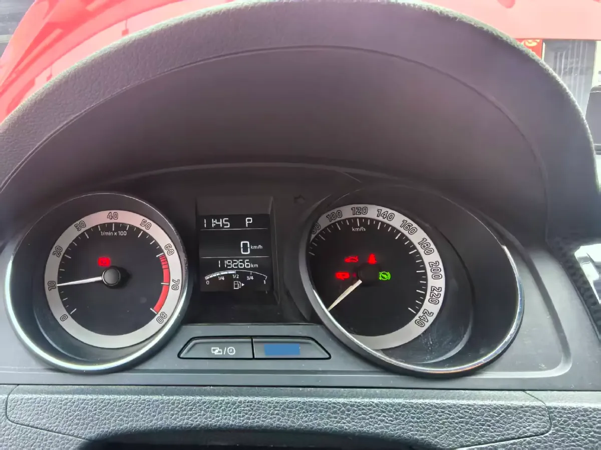 2018 Skoda Rapid Spaceback 1.6L 110HP L4 6AT,autocango,china used car exporter,china ev exporter,chinese used car exporter,chinese used ev exporter
