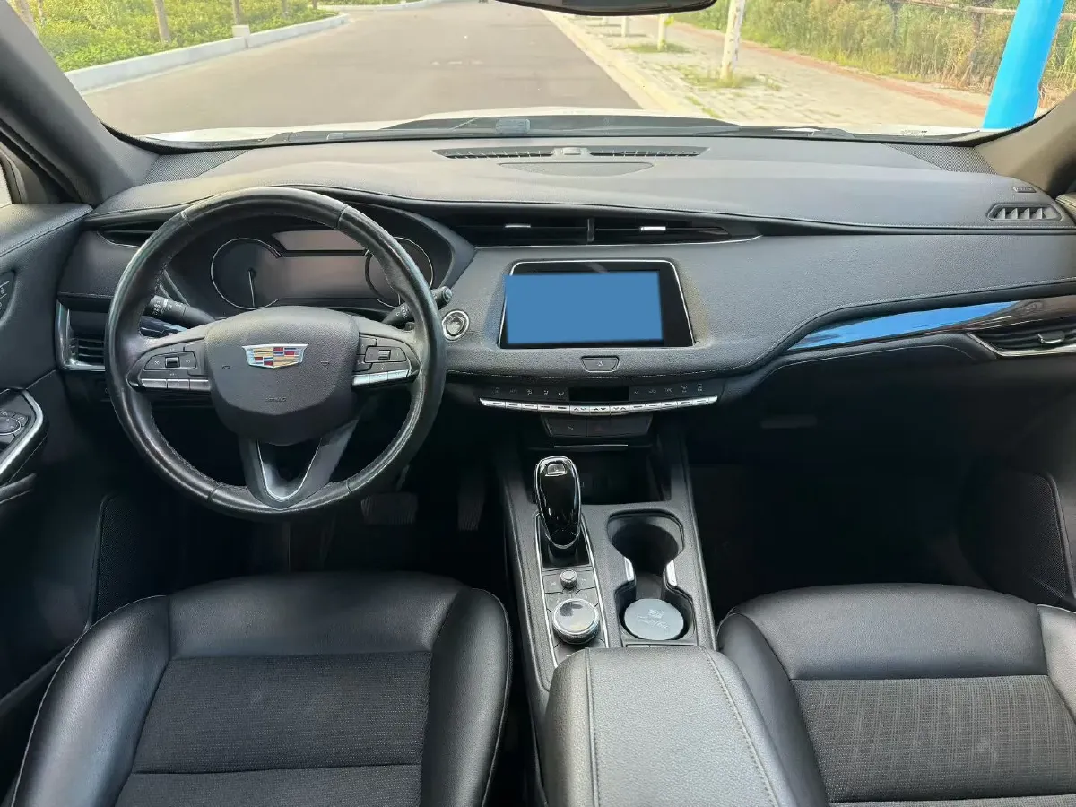 2021 Cadillac XT4 2.0T 237HP L4 9AT,autocango,china used car exporter,china ev exporter,chinese used car exporter,chinese used ev exporter