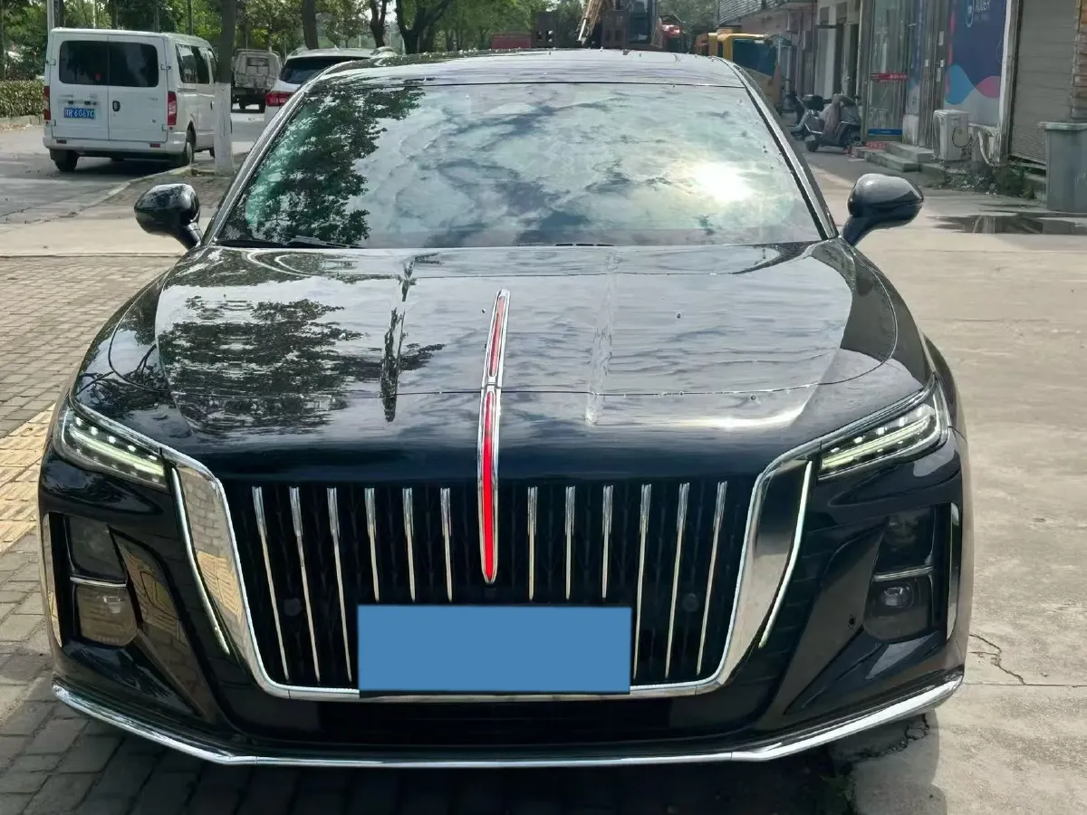 2023 HongQi H5 2.0T 224HP L4 8AT,autocango,china used car exporter,china ev exporter,chinese used car exporter,chinese used ev exporter