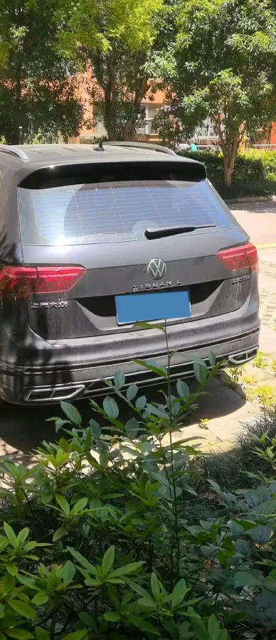 2024 Volkswagen Tiguan L 2.0T 186HP L4 7DCT,autocango,china used car exporter,china ev exporter,chinese used car exporter,chinese used ev exporter