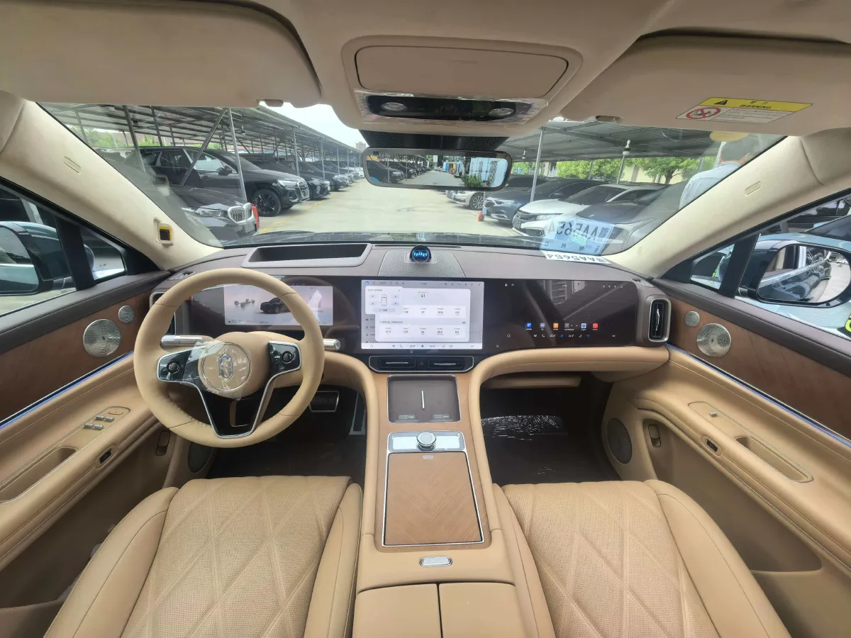2025 AITO AITO M9 REEV 160HP REEV 52KWH,autocango,china used car exporter,china ev exporter,chinese used car exporter,chinese used ev exporter