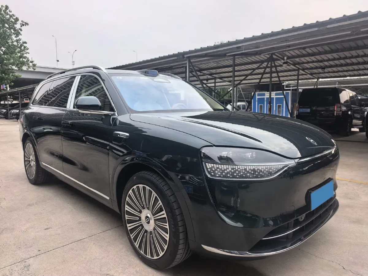 2025 AITO AITO M9 REEV 160HP REEV 52KWH,autocango,china used car exporter,china ev exporter,chinese used car exporter,chinese used ev exporter