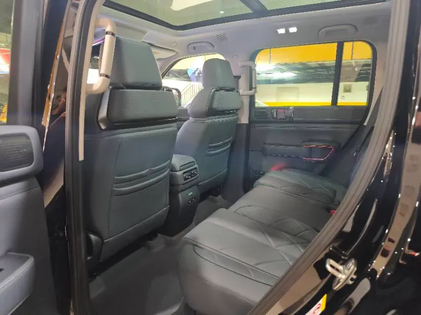 2023 FangChengBao Bao 5 1.5T 194HP L4 E-CVT PHEV 31.8KWH,autocango,china used car exporter,china ev exporter,chinese used car exporter,chinese used ev exporter