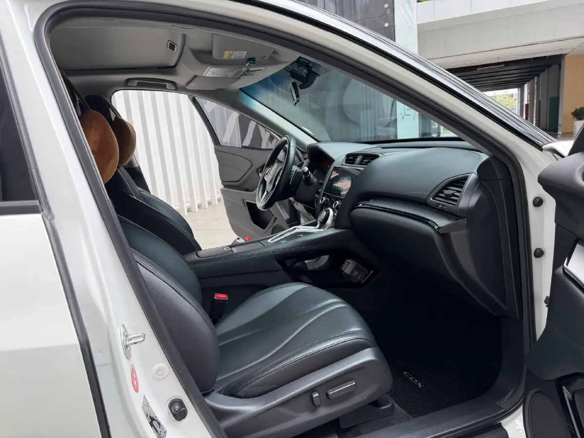 2019 Acura CDX 1.5T 182HP L4 8DCT,autocango,china used car exporter,china ev exporter,chinese used car exporter,chinese used ev exporter