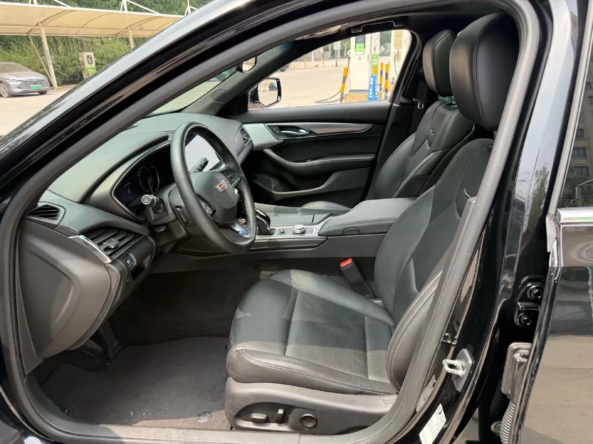 2022 Cadillac CT5 2.0T 237HP L4 10AT,autocango,china used car exporter,china ev exporter,chinese used car exporter,chinese used ev exporter
