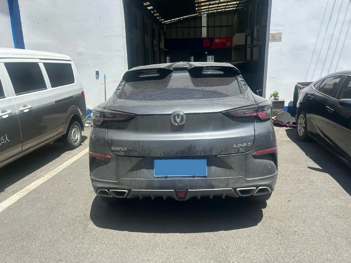 2020 ChangAn UNI-T 1.5T 180HP L4 7DCT,autocango,china used car exporter,china ev exporter,chinese used car exporter,chinese used ev exporter