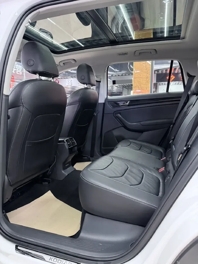 2019 Chevrolet Equinox 2.0T 260HP L4 9AT,autocango,china used car exporter,china ev exporter,chinese used car exporter,chinese used ev exporter