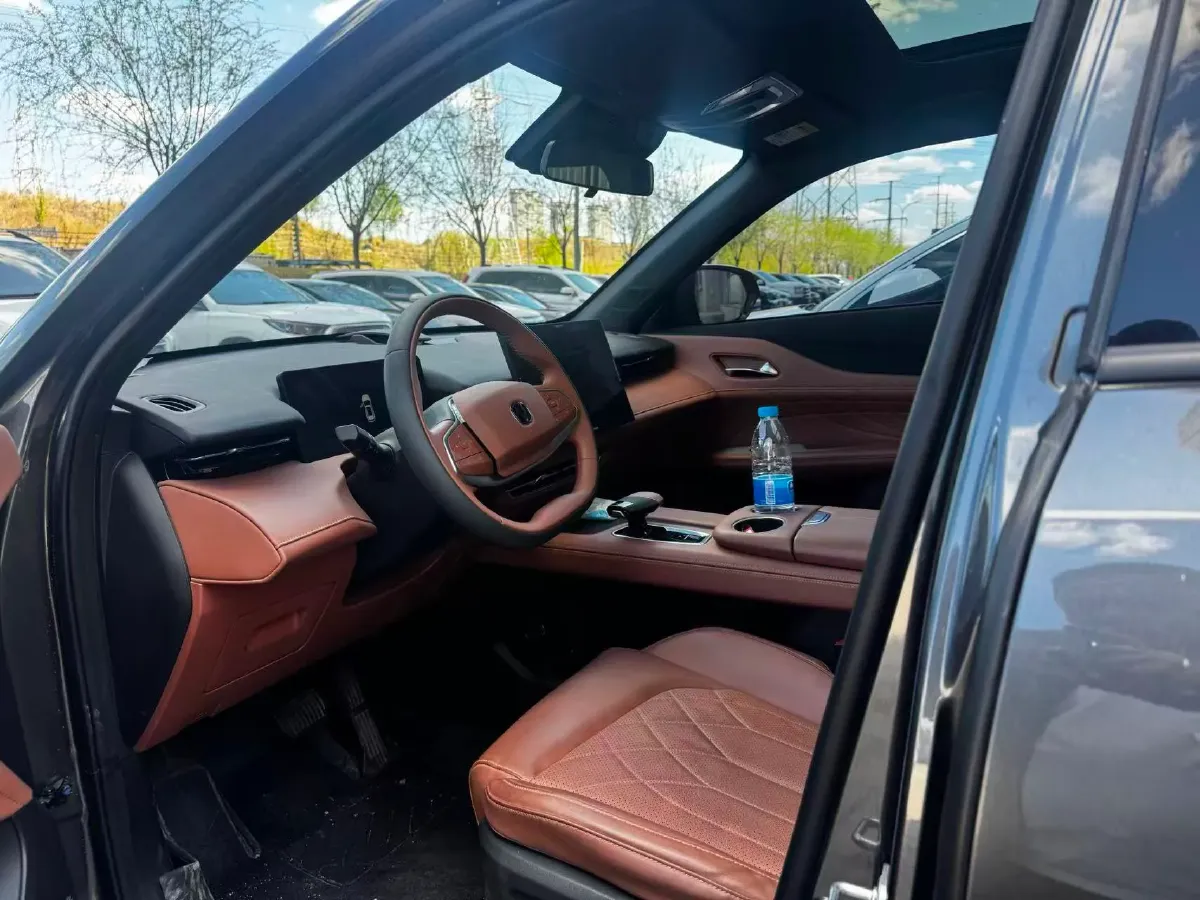 2024 ChangAn UNI-Z 1.5L 98HP L4 E-CVT PHEV 18.4KWH,autocango,china used car exporter,china ev exporter,chinese used car exporter,chinese used ev exporter