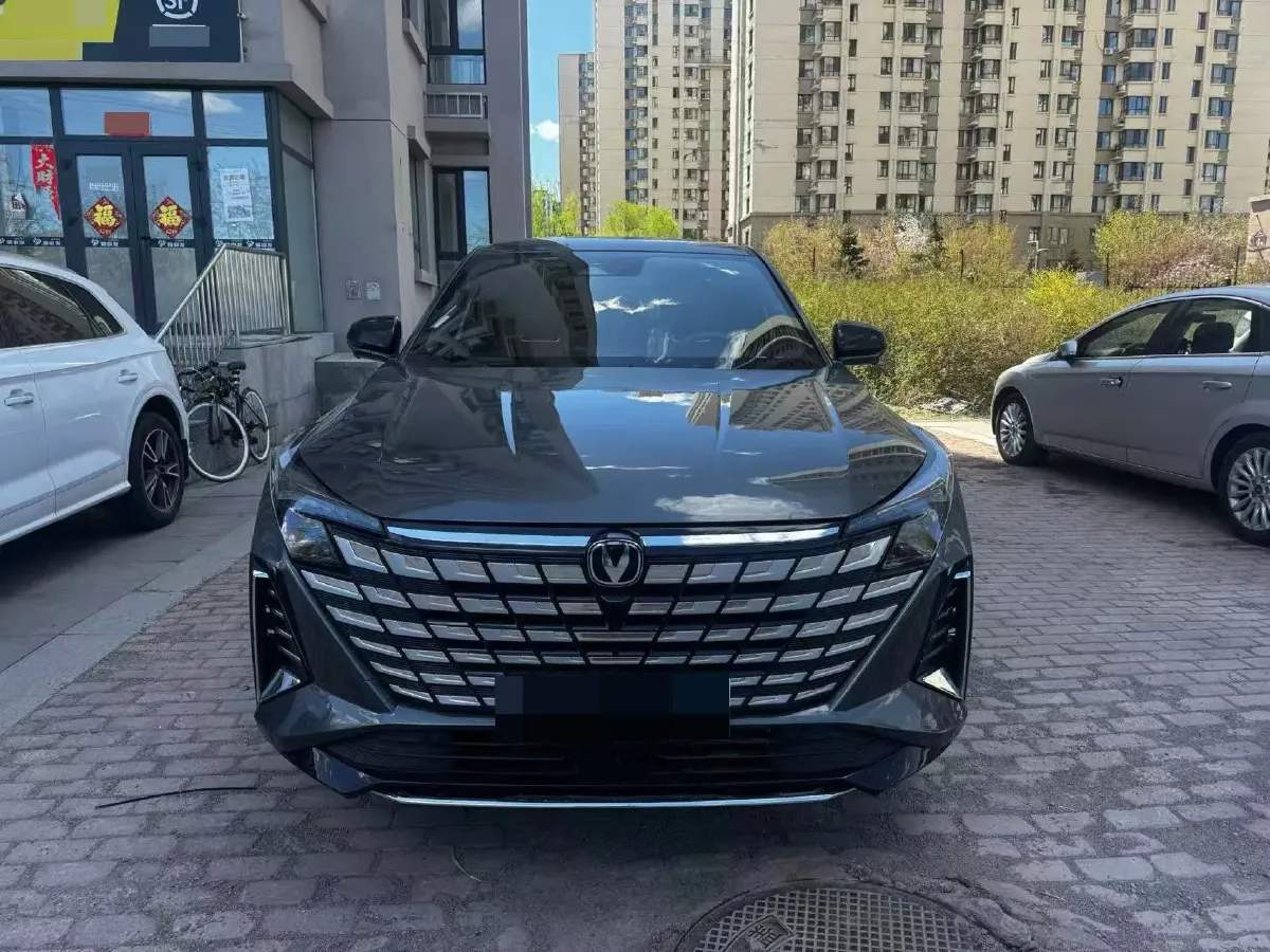 2024 ChangAn UNI-Z 1.5L 98HP L4 E-CVT PHEV 18.4KWH,autocango,china used car exporter,china ev exporter,chinese used car exporter,chinese used ev exporter
