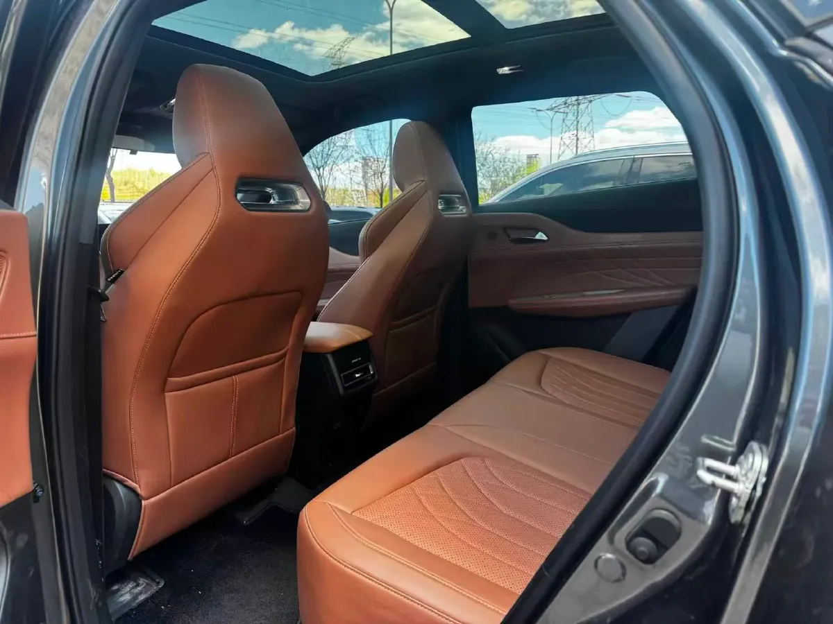 2024 ChangAn UNI-Z 1.5L 98HP L4 E-CVT PHEV 18.4KWH,autocango,china used car exporter,china ev exporter,chinese used car exporter,chinese used ev exporter