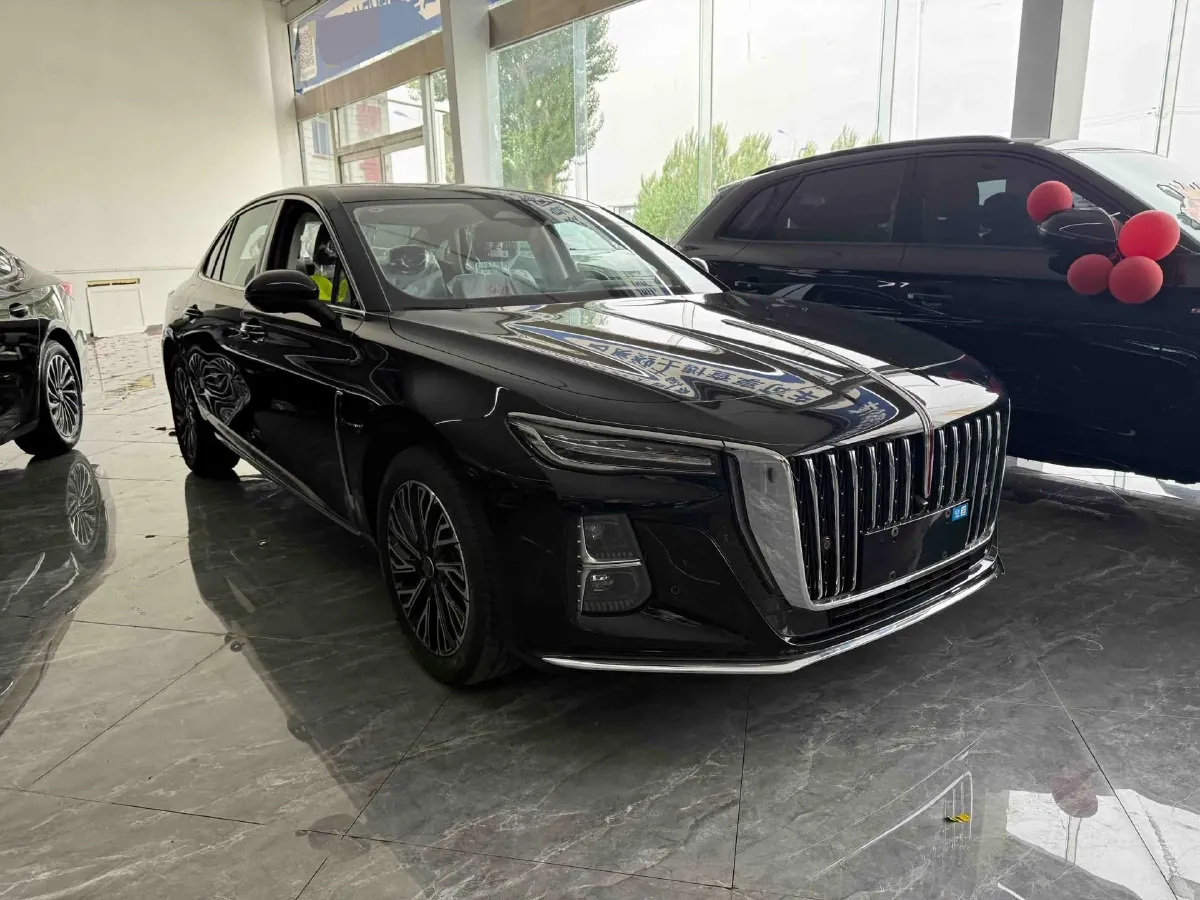2025 HongQi H5 1.5T 169HP L4 1DHT Hybrid,autocango,china used car exporter,china ev exporter,chinese used car exporter,chinese used ev exporter