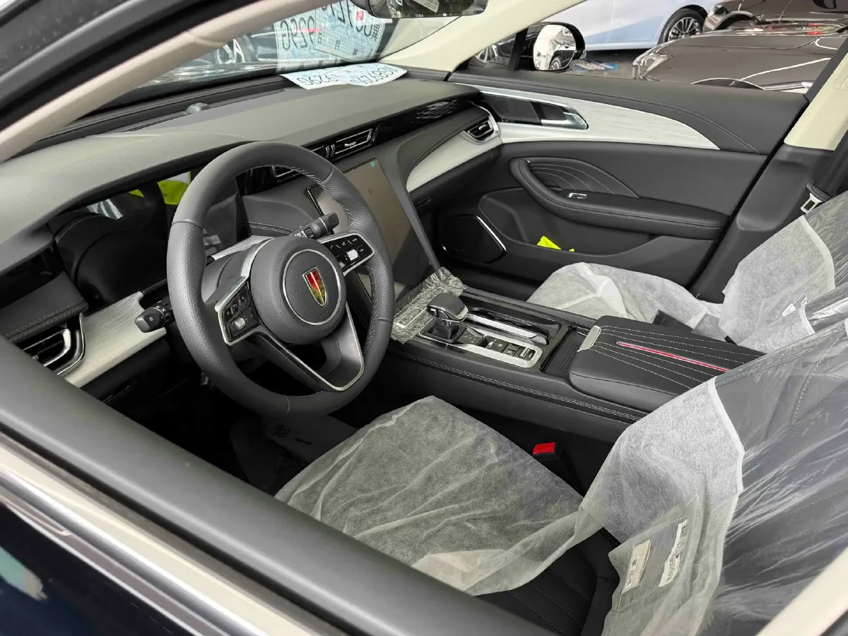 2025 HongQi H5 1.5T 169HP L4 1DHT Hybrid,autocango,china used car exporter,china ev exporter,chinese used car exporter,chinese used ev exporter
