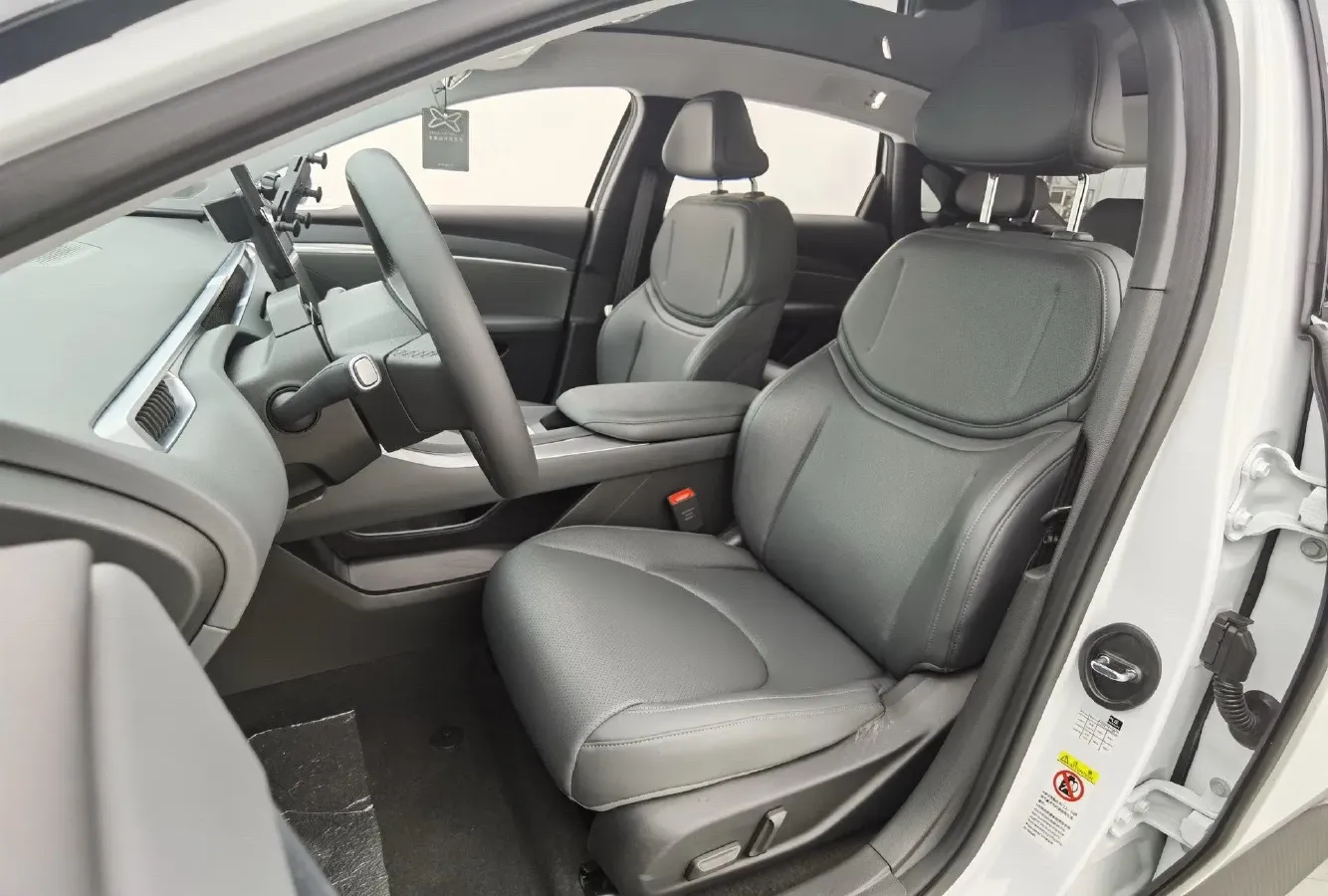2024 Xpeng MONA M03 BEV 62.2KWH,autocango,china used car exporter,china ev exporter,chinese used car exporter,chinese used ev exporter