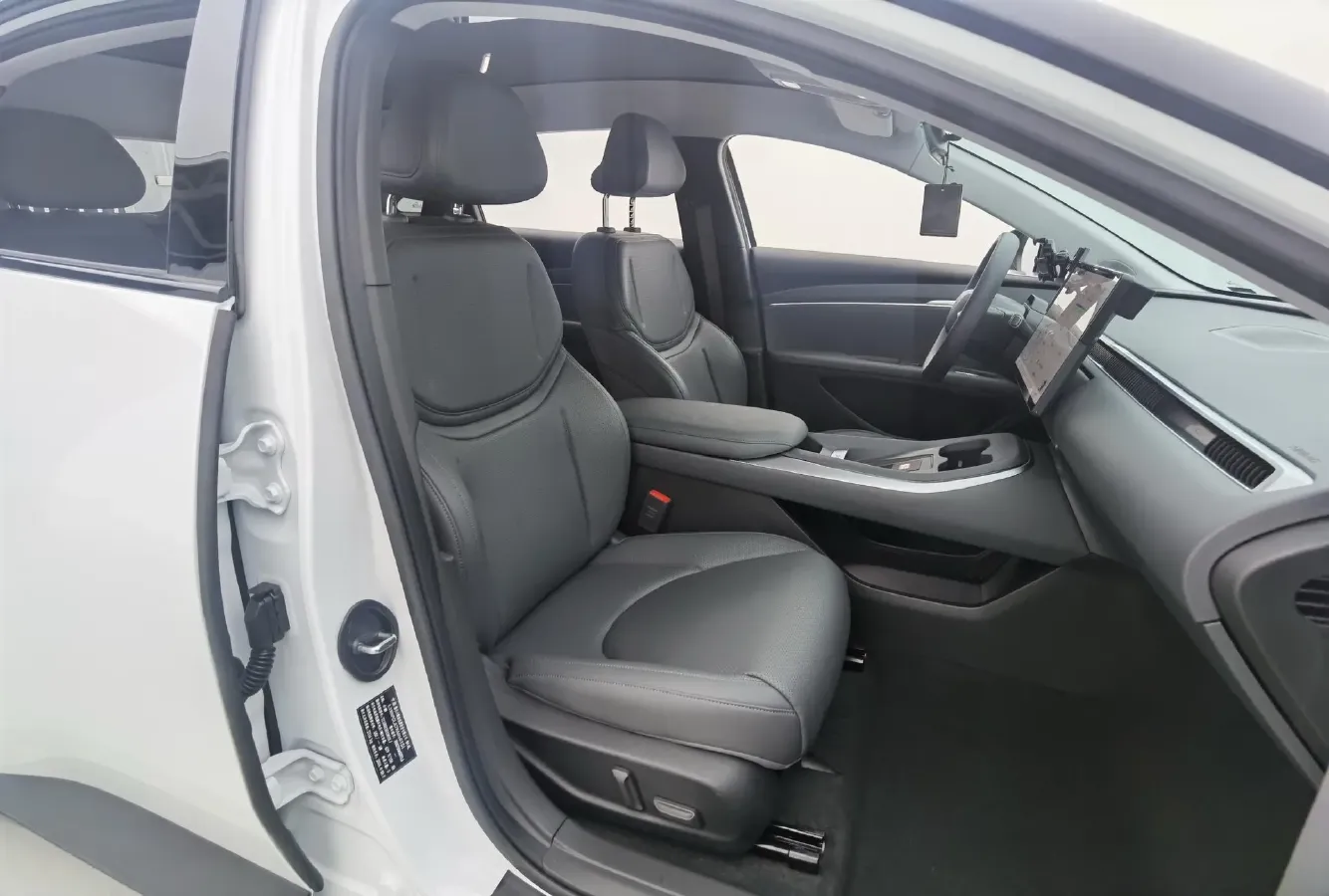2024 Xpeng MONA M03 BEV 62.2KWH,autocango,china used car exporter,china ev exporter,chinese used car exporter,chinese used ev exporter