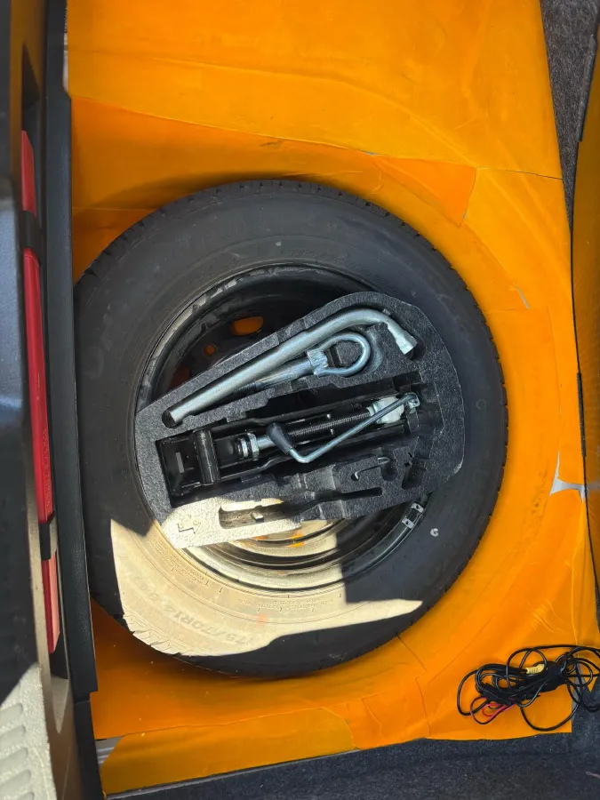 2018 Landwind XiaoYao 1.5T 163HP L4 CVT,autocango,china used car exporter,china ev exporter,chinese used car exporter,chinese used ev exporter