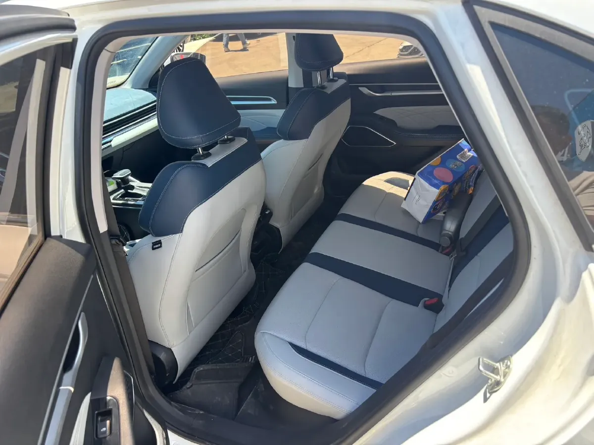 2022 Geely Emgrand 1.5L 114HP L4 CVT,autocango,china used car exporter,china ev exporter,chinese used car exporter,chinese used ev exporter