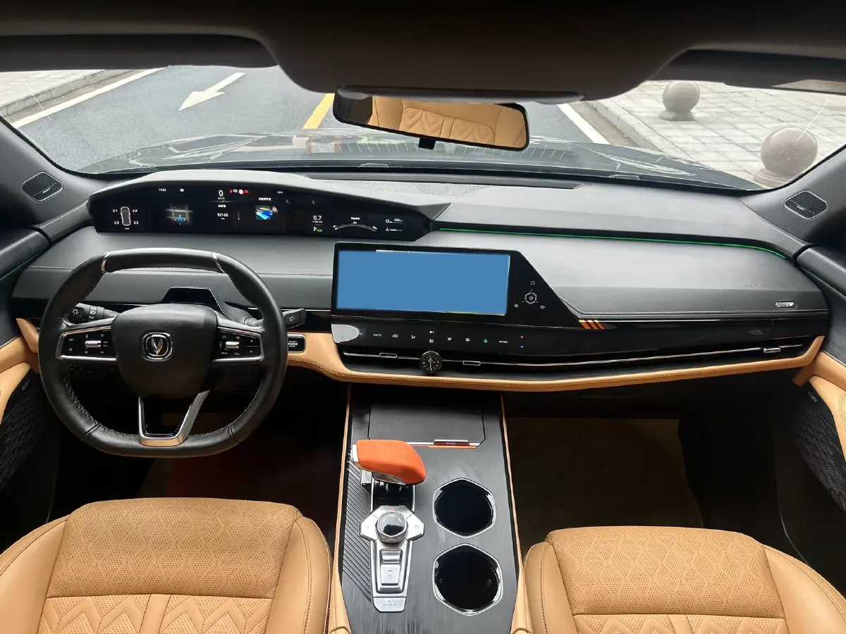 2021 ChangAn UNI-K 2.0T 233HP L4 8AT,autocango,china used car exporter,china ev exporter,chinese used car exporter,chinese used ev exporter