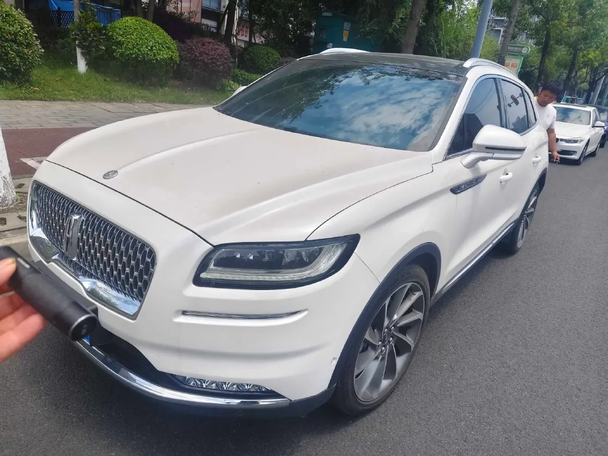 2021 Lincoln Nautilus 2.7T 322HP V6 8AT,autocango,china used car exporter,china ev exporter,chinese used car exporter,chinese used ev exporter