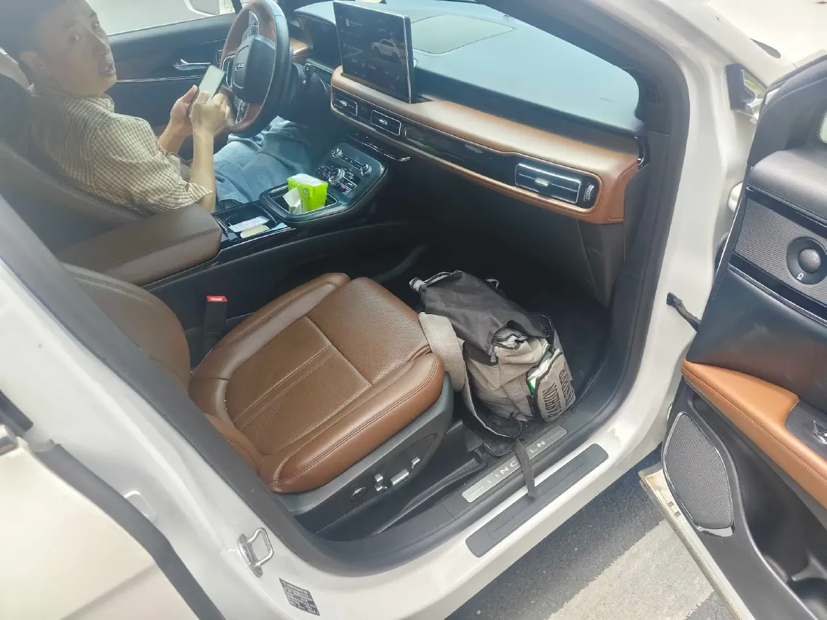 2021 Lincoln Nautilus 2.7T 322HP V6 8AT,autocango,china used car exporter,china ev exporter,chinese used car exporter,chinese used ev exporter