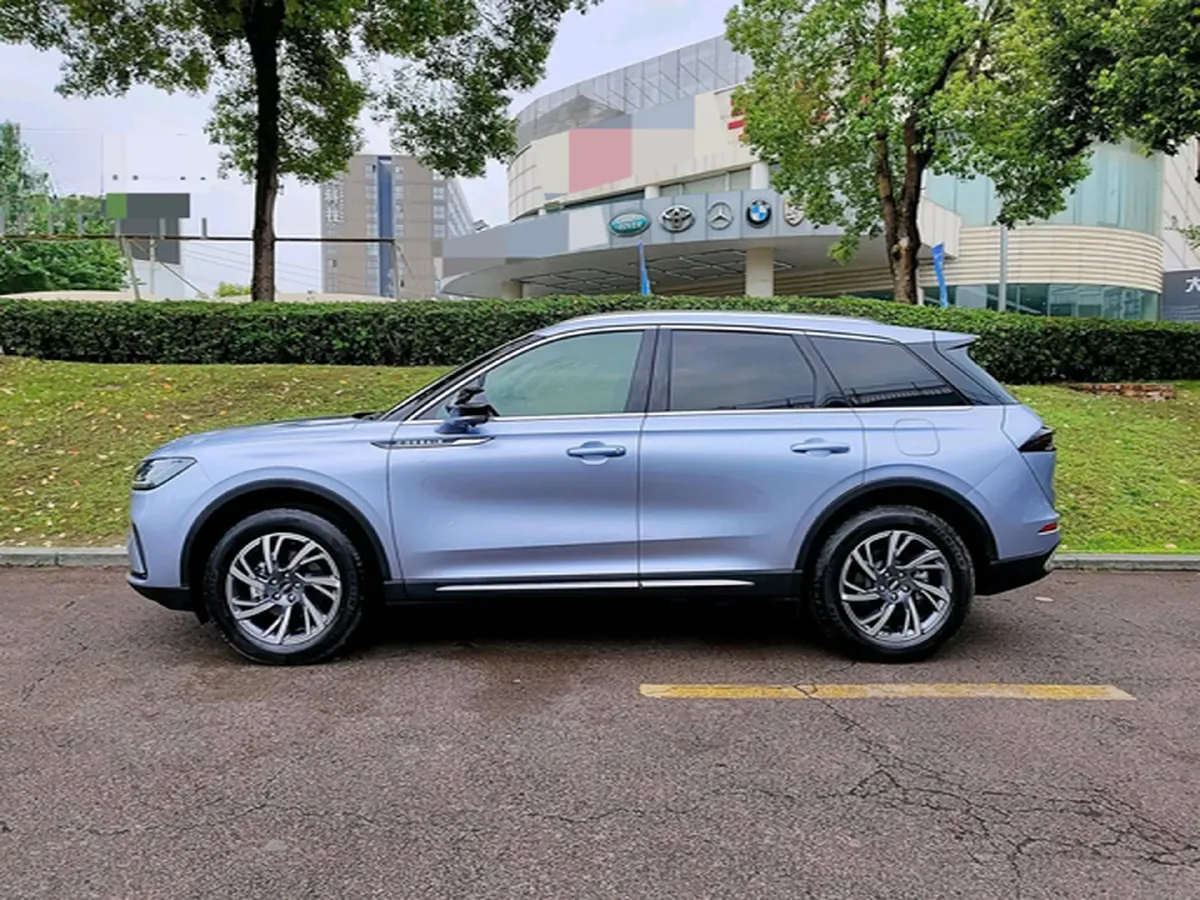 2023 Lincoln Corsair 2.0T 261HP L4 8AT,autocango,china used car exporter,china ev exporter,chinese used car exporter,chinese used ev exporter