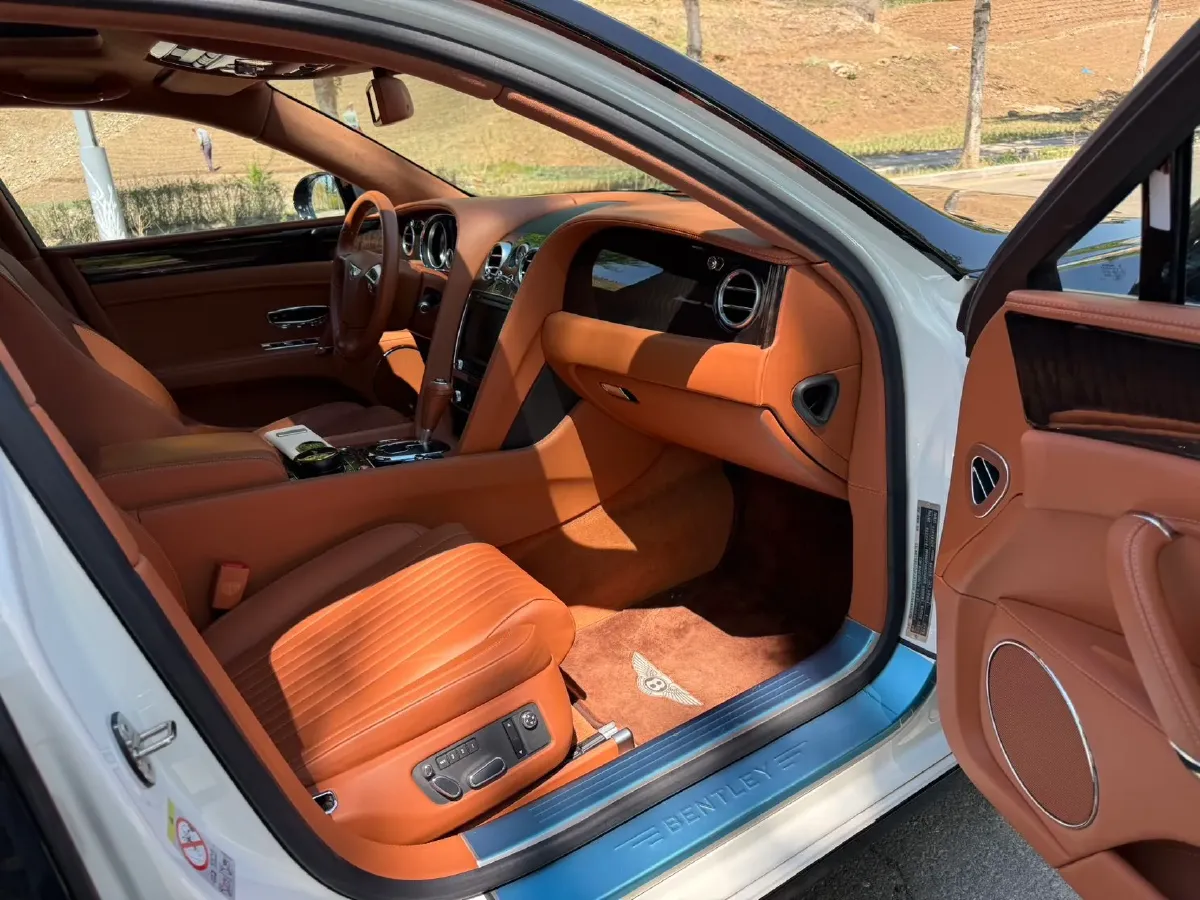 2017 Bentley Flying Spur 4.0T 507HP V8 8AT,autocango,china used car exporter,china ev exporter,chinese used car exporter,chinese used ev exporter