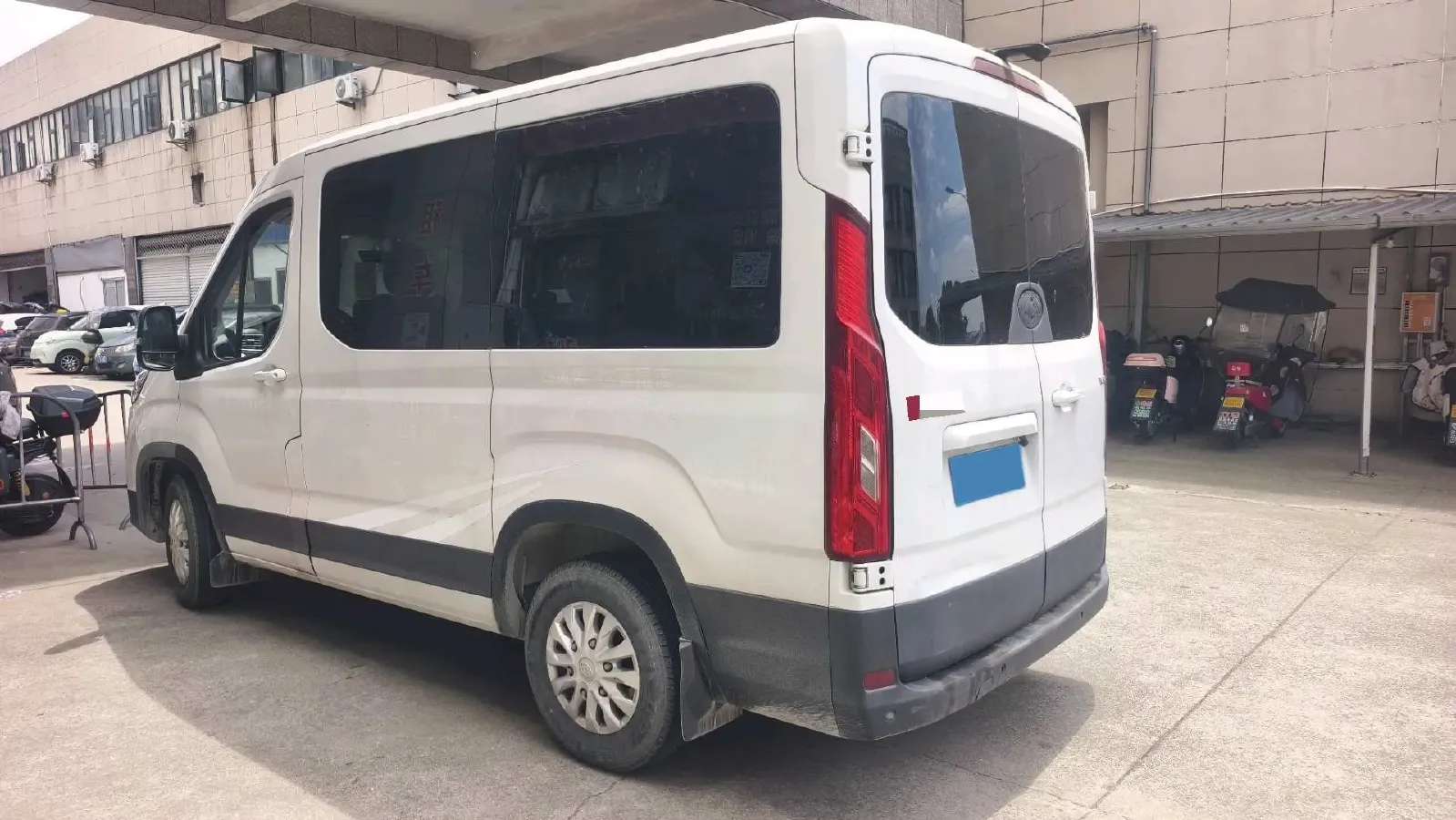 2022 JMC YuHu 9 2.0T 220HP L4 6MT,autocango,china used car exporter,china ev exporter,chinese used car exporter,chinese used ev exporter