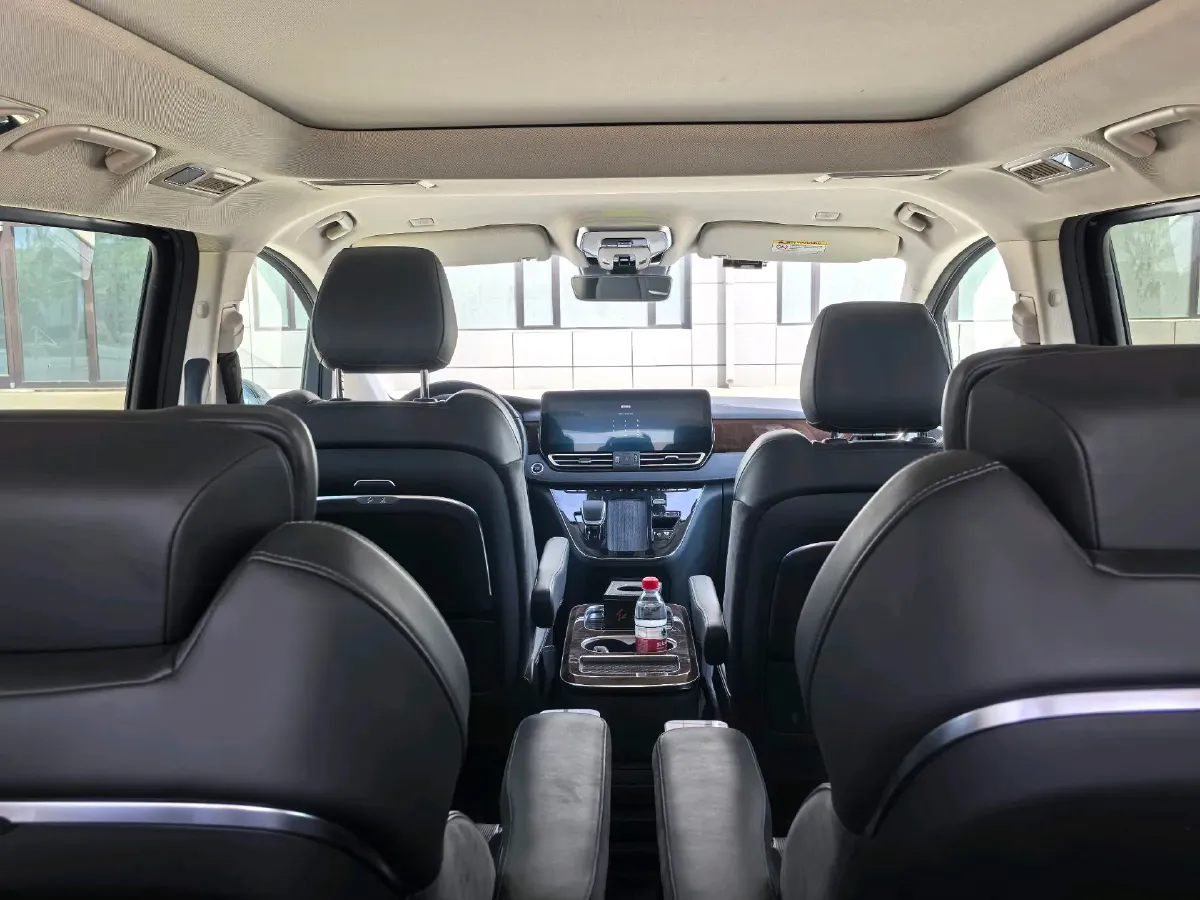 2024 HongQi HQ9 2.0T 163HP L4 1DHT PHEV 20.14KWH,autocango,china used car exporter,china ev exporter,chinese used car exporter,chinese used ev exporter