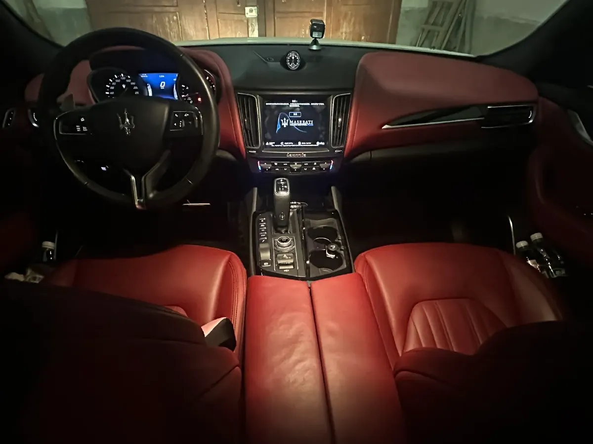 2019 Maserati Levante 3.0T 350HP V6 8AT,autocango,china used car exporter,china ev exporter,chinese used car exporter,chinese used ev exporter