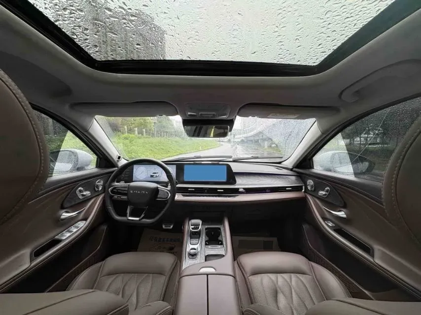 2023 Chery Arrizo 8 2.0T 254HP L4 7DCT,autocango,china used car exporter,china ev exporter,chinese used car exporter,chinese used ev exporter