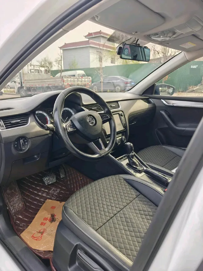 2018 Skoda Octavia 1.4T 150HP L4 7DCT,autocango,china used car exporter,china ev exporter,chinese used car exporter,chinese used ev exporter