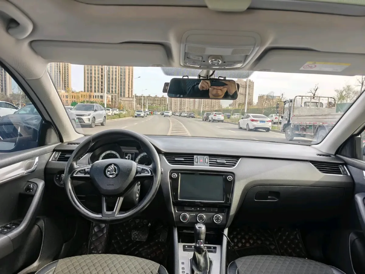 2018 Skoda Octavia 1.4T 150HP L4 7DCT,autocango,china used car exporter,china ev exporter,chinese used car exporter,chinese used ev exporter