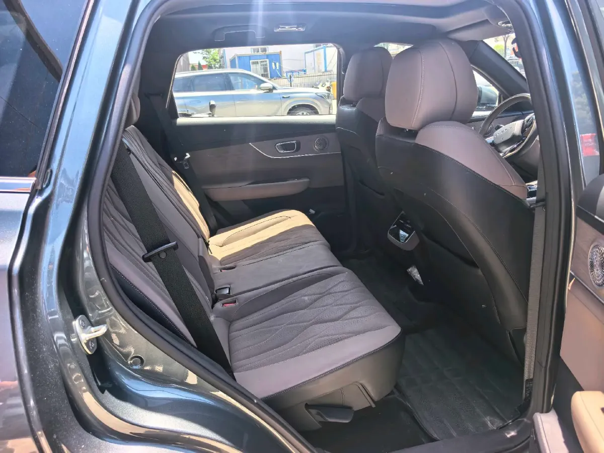 2025 Chery Tiggo 8 Plus 1.6T 197HP L4 7DCT,autocango,china used car exporter,china ev exporter,chinese used car exporter,chinese used ev exporter