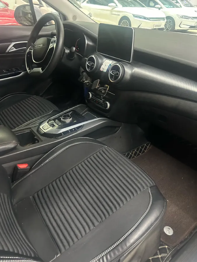 2022 Bestune B70 2.0T 224HP L4 6AT,autocango,china used car exporter,china ev exporter,chinese used car exporter,chinese used ev exporter