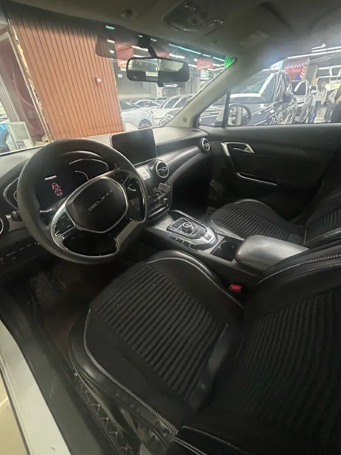 2022 Bestune B70 2.0T 224HP L4 6AT,autocango,china used car exporter,china ev exporter,chinese used car exporter,chinese used ev exporter