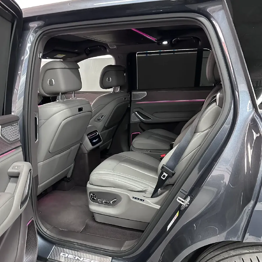 2025 Denza DenzaN9 2.0T 207HP L4 E-CVT PHEV,autocango,china used car exporter,china ev exporter,chinese used car exporter,chinese used ev exporter