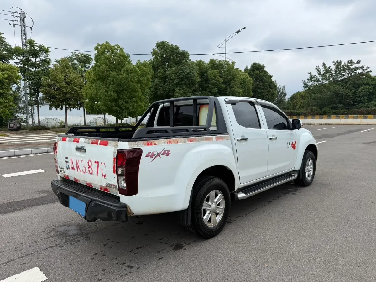 2019 Isuzu LingTuo 2.5T 129HP L4 6MT,autocango,china used car exporter,china ev exporter,chinese used car exporter,chinese used ev exporter