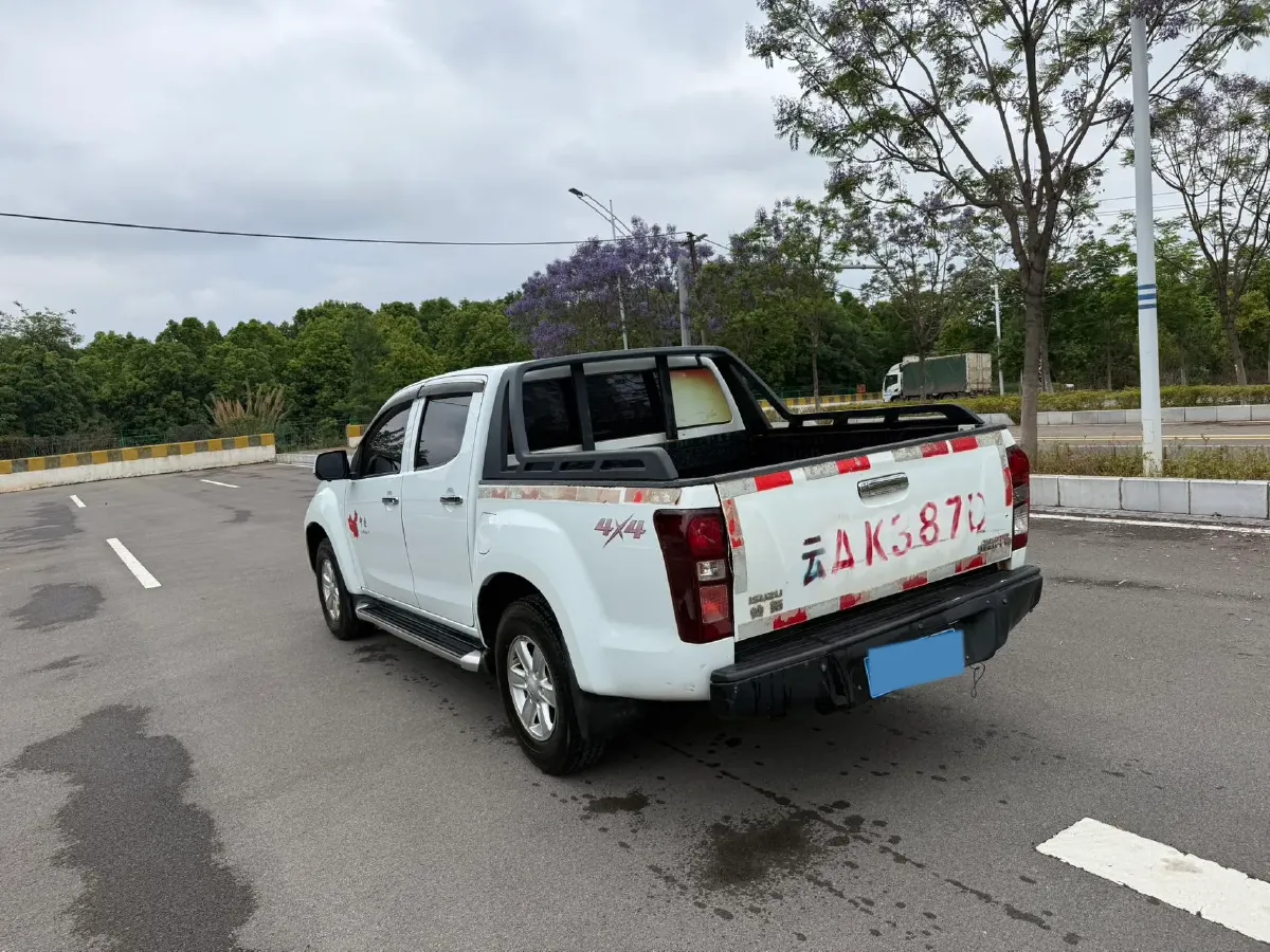 2019 Isuzu LingTuo 2.5T 129HP L4 6MT,autocango,china used car exporter,china ev exporter,chinese used car exporter,chinese used ev exporter