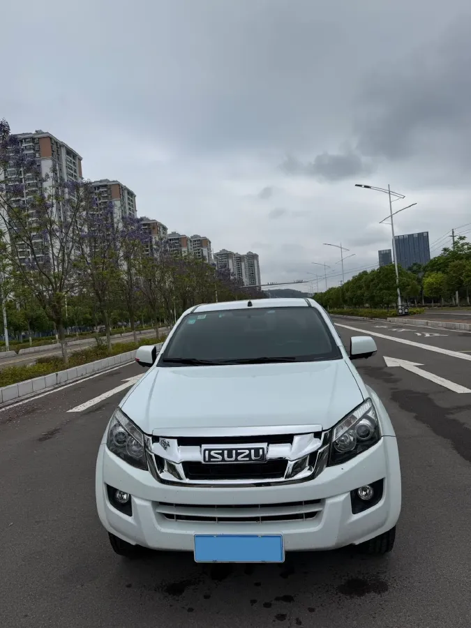 2019 Isuzu LingTuo 2.5T 129HP L4 6MT,autocango,china used car exporter,china ev exporter,chinese used car exporter,chinese used ev exporter