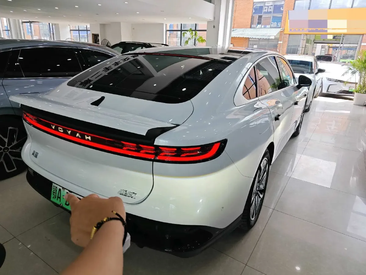 2023 Voyah ZhuiGuang BEV 82.11KWH,autocango,china used car exporter,china ev exporter,chinese used car exporter,chinese used ev exporter