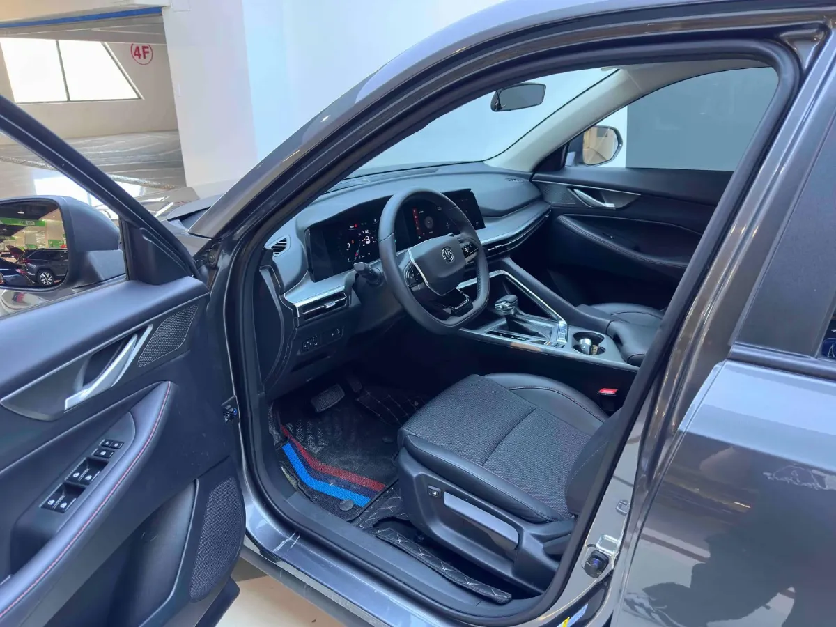 2023 ChangAn CS35 Plus 1.4T 160HP L4 7DCT,autocango,china used car exporter,china ev exporter,chinese used car exporter,chinese used ev exporter