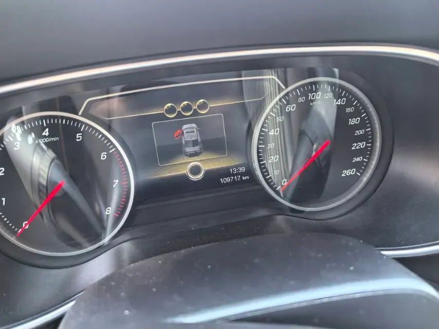 2022 HongQi H5 1.5T 169HP L4 7DCT,autocango,china used car exporter,china ev exporter,chinese used car exporter,chinese used ev exporter